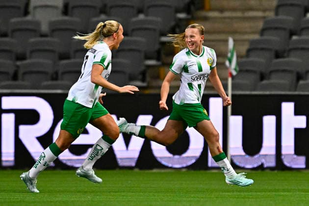 STOCKHOLM, SWEDEN 20260402 Hammarby s Fanny Peterson right celebrates with Stina Lennartsson after her 1 0 goal during Thursday s semi final in the European Cup between Hammarby IF and AC Sparta Prague at 3Arena STOCKHOLM SWEDEN x10030x  Copyright: xJonasxEkströmer TTx EUROPEAN CUP HAMMARBY-SPARTA PRAGUE