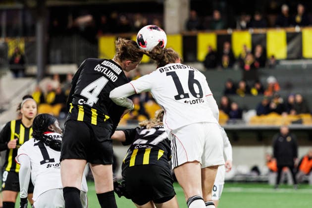 260402 Emma Östlund of Häcken and Marthine ostenstad of Eintracht Frankfurt during the UEFA Women s Europa Cup semifinal between Häcken and Eintracht Frankfurt on April 2, 2026 in Gothenburg Photo Michael Erichsen BILDBYRAN COP 89 MI0962 fotboll football soccer fotball europa cup häcken eintracht frankfurt uefa womens europa cup dam bbeng semifinal  Copyright: MICHAELxERICHSEN BB260402MI029