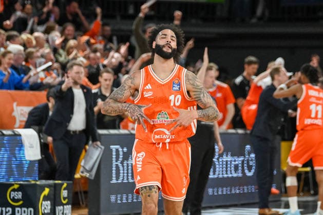 Tevin Brown RASTA Vechta, 10 cheers RASTA Vechta vs BMA365 Baskets Bamberg, easyCredit Basketball Bundesliga, Matchday 27, Season 2025 2026, 02 04 2026, RASTA Vechta vs BMA365 Baskets Bamberg, easyCredit Basketball Bundesliga, Matchday 27, Season 2025 2026, 02 04 2026 Vechta Copyright: xEibner-Pressefoto RobertxGertzenx EP_RGN