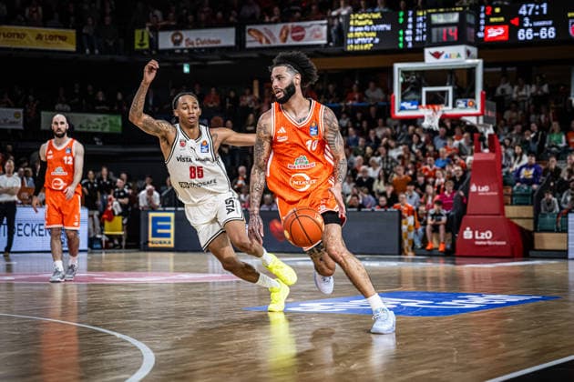 1 Basketball Bundesliga, easyCredit BBL, Season 2025 2026, Men, Main Round, Matchday 27, 02 04 2026, RASTA Vechta BMA365 Bamberg Baskets Tevin Brown 10 RASTA Vechta in action Vechta RASTA Dome Lower Saxony Germany