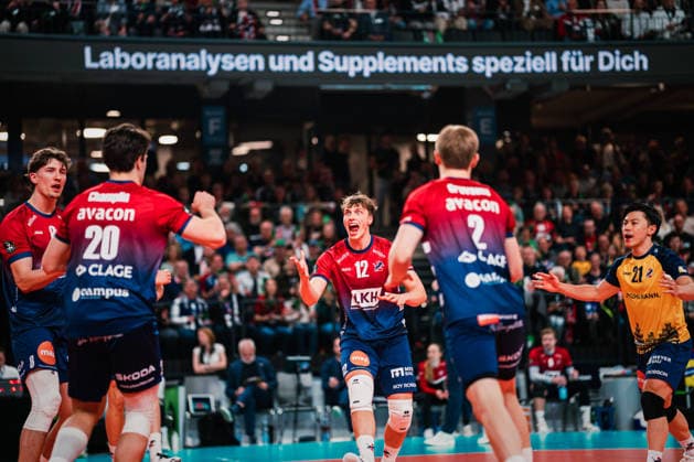 CEV Cup SVG Lüneburg Greenyard Maaseik, 02 04 2026 Santeri Välimaa SVG Lüneburg, 12 cheers CEV Volleyball Cup, semi-final, second leg SVG Lüneburg vs Greenyard Maaseik on 02 04 2026 in the LKH Arena, Lüneburg Copyright: xBEAUTIFULxSPORTS Tonhäuserx