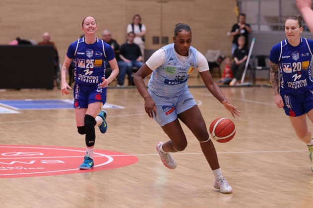 02 04 2026, Basketball, Women, Season 2025 2026, Toyota Womens Basketball Bundesliga, Playoffs, Saarlouis Royals Basketball Club Marburg e V , Jordyn Jenkins Saarlouis Royals , Caitlyn Jones Basketball Club Marburg e V Saarlouis Stadtgartenhalle Saarland Germany DEU Copyright: xSebastianxBachx