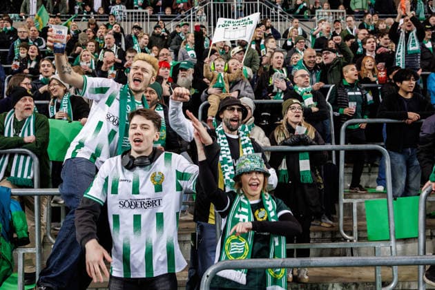 260402 Fans of Hammarby during the UEFA Women s Europa Cup semifinal between Hammarby and Sparta Prague on April 2, 2026 in Stockholm Photo Kenta Jönsson BILDBYRAN COP 210 KJ0331 fotboll football soccer fotball europa cup hammarby sparta prague uefa womens europa cup semifinal dam bbeng publik  Copyright: KENTAxJÖNSSON BB260402KJ023