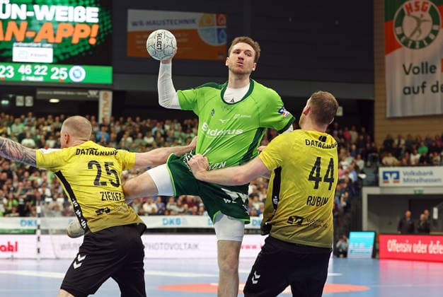 02 04 2026, xovx, Handball Daikin Handball Bundesliga, HSG Wetzlar TVB Stuttgart v l Patrick Zieker TVB Stuttgart , Dominik Mappes HSG Wetzlar , Lenny Rubin TVB Stuttgart Wetzlar Buderus Arena Hessen Germany EN