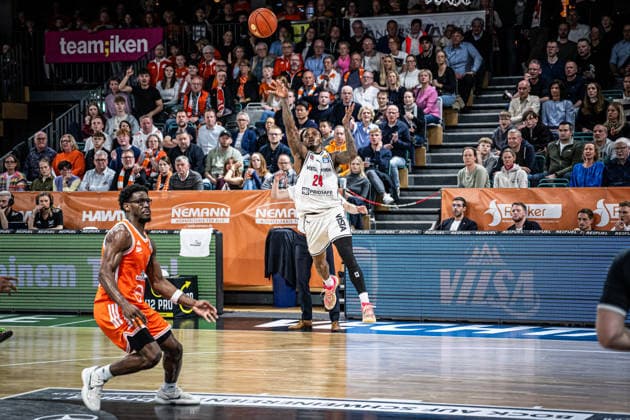 1 Basketball Bundesliga, easyCredit BBL, Season 2025 2026, Men, Main Round, Matchday 27, 02 04 2026, RASTA Vechta BMA365 Bamberg Baskets Cobe Williams 24 BMA365 Bamberg Baskets in action Vechta RASTA Dome Lower Saxony Germany