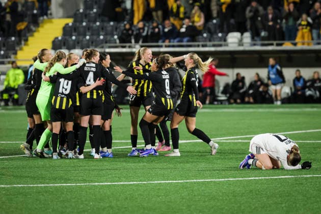 Sport Bilder des Tages NAME OF FRANKFURT PLAYER ADDED GOTHENBURG, SWEDEN 20260402 Hacken players celebrate and Eintracht Frankfurts Ereleta Memeti (R) looks dejected after the UEFA Women s Europa Cup 2nd leg semi-final soccer match between BK Häcken and Eintracht Frankfurt at Hisingen Arena in Gothenburg, Sweden, on April 2, 2026. Hacken lost the return leg against Frankfurt 0 1 but advanced to the final women with a 3 1 aggregate win. GÖTEBORG SWEDEN ttexport x9200x *** NAME OF FRANKFURT PLAYER ADDED GOTHENBURG, SWEDEN 20260402 Hacken players celebrate and Eintracht Frankfurts Ereleta Memeti R looks dejected after the UEFA Women s Europa Cup 2nd leg semi final soccer match between BK Häcken and Eintracht Frankfurt at Hisingen Arena in Gothenburg, Sweden, on April 2, 2026 Hacken lost the return leg against Frankfurt 0 1 but advanced to the final women with a 3 1 aggregate win GÖTEBORG SWEDEN ttexport x9200x  Copyright: xAdamxIhse TTx SWEDEN SOCCER UEFA WOMEN S EUROPA CUP