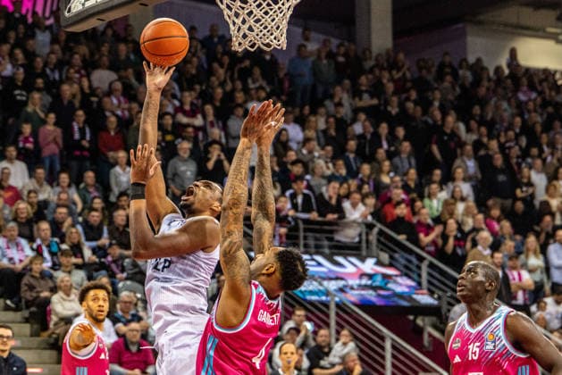 DJ Damariae Horne MLP Academics Heidelberg, 00 vs Jeff Garrett Jr Telekom Baskets Bonn, 04 , Kur Jongkuch Telekom Baskets Bonn, 15 Telekom Baskets Bonn vs MLP Academics Heidelberg, Basketball, easy Credit BBL, 27 Matchday, 2025 2026, 02 04 2026 Telekom Baskets Bonn vs MLP Academics Heidelberg, Basketball, easy Credit BBL, 27 Matchday, 2025 2026, 02 04 2026 Bonn Copyright: xEibner-Pressefoto GerhardxWingenderx EP_GWR
