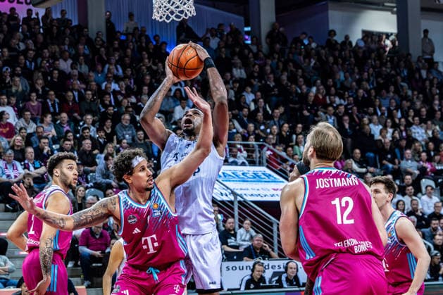 Osun Osunniyi MLP Academics Heidelberg, 12 vs Michael Kessens Telekom Baskets Bonn, 06 , Melvin Jostmann Telekom Baskets Bonn, 12 , Alijah Comithier Telekom Baskets Bonn, 02 Telekom Baskets Bonn vs MLP Academics Heidelberg, Basketball, easy Credit BBL, 27 Matchday, 2025 2026, 02 04 2026 Telekom Baskets Bonn vs MLP Academics Heidelberg, Basketball, easy Credit BBL, 27 Matchday, 2025 2026, 02 04 2026 Bonn Copyright: xEibner-Pressefoto GerhardxWingenderx EP_GWR