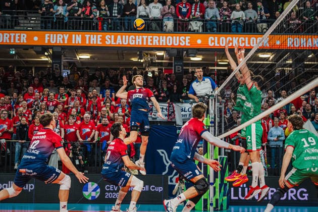 Volleyball Mens CEV Cup 2026 semi-final SVG Lüneburg vs VC Greenyard MAASEIK 02 04 2026 Daniel Gruvaeus 2 SVG Lüneburg attacking the block of Maaseik