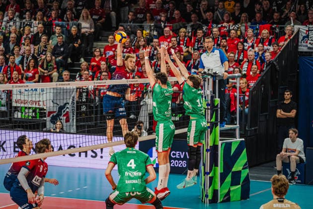 Volleyball Mens CEV Cup 2026 semi-final SVG Lüneburg vs VC Greenyard MAASEIK 02 04 2026 Daniel Gruvaeus 2 SVG Lüneburg against the block of Sam Fafchamps 2 Greenyard Maaseik and Pierre Perin 19 Greenyard Maaseik