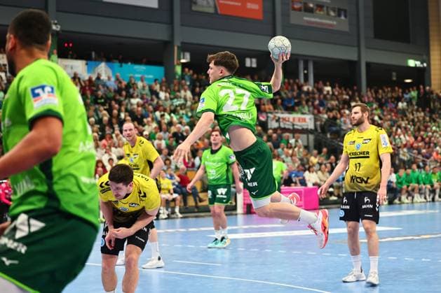 Goal throw by Phil Spandau HSG Wetzlar, 27 GER, HSG Wetzlar vs TVB Stuttgart, Handball, 1 Bundesliga, Matchday 27, Season 2025 2026, 02 04 2026 GER, HSG Wetzlar vs TVB Stuttgart, Handball, 1 Bundesliga, Matchday 27, Season 2025 2026, 02 04 2026 Wetzlar Copyright: xEibner-Pressefoto RenexWeissx EP_RWS
