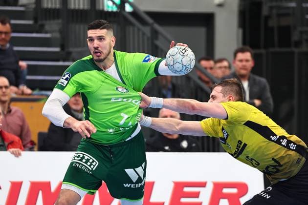 Stefan Cavor HSG Wetzlar, 77 in duel with Simone Mengon TVB Stuttgart, 15 GER, HSG Wetzlar vs TVB Stuttgart, Handball, 1 Bundesliga, Matchday 27, Season 2025 2026, 02 04 2026 GER, HSG Wetzlar vs TVB Stuttgart, Handball, 1 Bundesliga, Matchday 27, Season 2025 2026, 02 04 2026 Wetzlar Copyright: xEibner-Pressefoto RenexWeissx EP_RWS