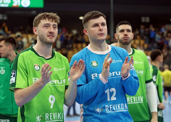 02 04 2026, xovx, Handball Daikin Handball Bundesliga, HSG Wetzlar TVB Stuttgart f l Niklas Theiß HSG Wetzlar , Anadin Suljakovic HSG Wetzlar and Stefan Cavor HSG Wetzlar after the 31 31 draw against TVB Stuttgart Wetzlar Buderus Arena Hessen Germany EN