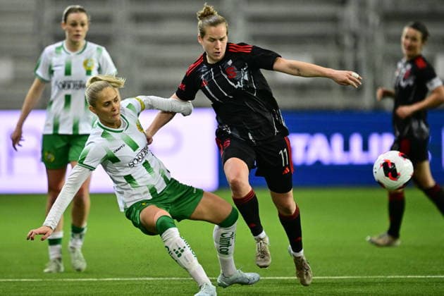 Hammarby s Alice Carlsson and Sparta Prague s Michaela Khyrova during the UEFA Women s Europa Cup 2nd leg semi final soccer match between Hammarby IF and AC Sparta Praha at 3Arena, in Stockholm, Sweden, on April 2, 2026 STOCKHOLM SWEDEN x10030x  Copyright: xJonasxEkströmer TTx SWEDEN SOCCER UEFA WOMEN S EUROPA CUP