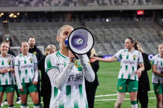260402 Alice Carlsson of Hammarby celebrates after the UEFA Women s Europa Cup semifinal between Hammarby and Sparta Prague on April 2, 2026 in Stockholm Photo Kenta Jönsson BILDBYRAN COP 210 KJ0331 fotboll football soccer fotball europa cup hammarby sparta prague uefa womens europa cup semifinal dam bbeng jubel  Copyright: KENTAxJÖNSSON BB260402KJ036