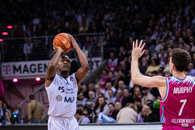 easyCredit Basketball Bundesliga Telekom Baskets Bonn MLP Academics Heidelberg 02 04 2026 Damariae DJ Horne MLP ACADEMICS HEIDELBERG 0 on the three-pointer easyCredit Basketball Bundesliga Telekom Baskets Bonn MLP Academics Heidelberg 02 04 2026, Telekom Dome Bonn Copyright: xBEAUTIFULxSPORTS Derixx