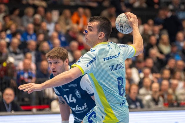 Milos Vujovic VfL Gummersbach, 06 at the seven-meter Bergischer HC vs VfL Gummersbach, Handball, DAIKIN HBL, Matchday 27, Season 2025 2026, 02 04 2026 Bergischer HC vs VfL Gummersbach, Handball, DAIKIN HBL, Matchday 27, Season 2025 2026, 02 04 2026 Duesseldorf Copyright: xEibner-Pressefoto ThomasxHaeslerx EP_THR
