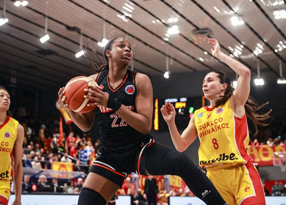 Athinaikos Qualco v CIMSA CBK Mersin - FIBA EuroCup Women Finals ATHENS, GREECE - APRIL 2: Kennedy Beren Burke (2nd R) of CIMSA CBK Mersin competes for the ball against Pinelopi Pavlopoulou (R) of Athinaikos Qualco during the first leg of the FIBA EuroCup Women final at Makis Lioukas Sports Center in the Glyfada district of Athens, Greece on April 2, 2026. Serkan Avci Anadolu Athens Greece. Editorial use only. Please get in touch for any other usage.  Copyright: x2026xAnadoluxSerkanxAvcix