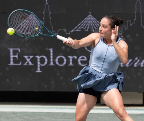 April 2, 2026: Elisabetta Cocciaretto (ITA) loses to Jessica Pegula (USA), Cocciaretto 1-6, 6-1, 7-6, at the Credit One Charleston Open being played at Credit One Staduim in Charleston, South Carolina, {USA} Ã‚ Tennisclix Charleston USA - ZUMAc04_ 20260402_zma_c04_043 Copyright: xLesliexBillmanx