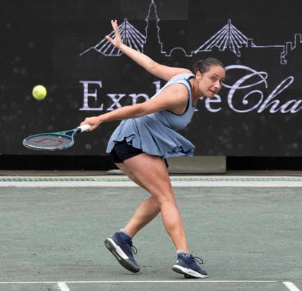 April 2, 2026: Elisabetta Cocciaretto (ITA) loses to Jessica Pegula (USA), Cocciaretto 1-6, 6-1, 7-6, at the Credit One Charleston Open being played at Credit One Staduim in Charleston, South Carolina, {USA} Ã‚ Tennisclix Charleston USA - ZUMAc04_ 20260402_zma_c04_047 Copyright: xLesliexBillmanx