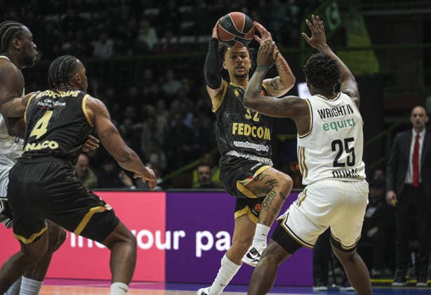 Dubai Basketball v AC Monaco - EuroLeague SARAJEVO, BOSNIA AND HERZEGOVINA - APRIL 2: Matthew Strazel (32) of Monaco in action during the EuroLeague match between Dubai Basketball and AS Monaco at Zetra Arena on April 2, 2026 in Sarajevo, Bosnia and Herzegovina. Samir Jordamovic Anadolu Sarajevo Bosnia and Herzegovina. Editorial use only. Please get in touch for any other usage.  Copyright: x2026xAnadoluxSamirxJordamovicx