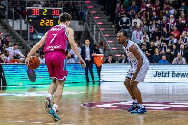 DJ Damariae Horne MLP Academics Heidelberg, 00 vs Grayson Murphy Telekom Baskets Bonn, 07 Telekom Baskets Bonn vs MLP Academics Heidelberg, Basketball, easy Credit BBL, 27 Matchday, 2025 2026, 02 04 2026 Telekom Baskets Bonn vs MLP Academics Heidelberg, Basketball, easy Credit BBL, 27 Matchday, 2025 2026, 02 04 2026 Bonn Copyright: xEibner-Pressefoto GerhardxWingenderx EP_GWR