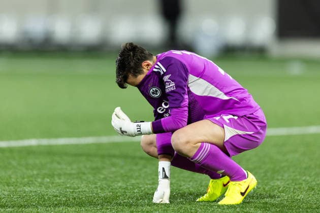 260402 Goalkeeper Lina Altenburg of Eintracht Frankfurt looks dejected after the UEFA Women s Europa Cup semifinal between Häcken and Eintracht Frankfurt on April 2, 2026 in Gothenburg Photo Michael Erichsen BILDBYRAN COP 89 MI0962 bbeng dam eintracht frankfurt europa cup football fotball fotboll häcken semifinal soccer uefa womens europa cup depp  Copyright: MICHAELxERICHSEN BB260402MI071