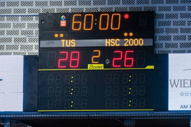Final score 28 26 on a scoreboard at Merkur Arena GER, TuS N Luebbecke vs HSC 2000 Coburg, Handball, 2 Bundesliga, Matchday 26, Season 2025 2026, 02 04 2026 GER, TuS N Luebbecke vs HSC 2000 Coburg, Handball, 2 Bundesliga, Matchday 26, Season 2025 2026, 02 04 2026 Luebbecke Copyright: xEibner-Pressefoto JanxRollingerx EP_JSK