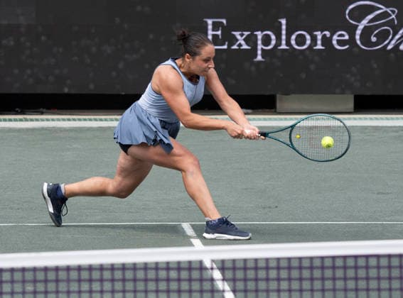 TENNIS 2026: Credit One Charleston Open APRIL 02 April 2, 2026: Elisabetta Cocciaretto (ITA) loses to Jessica Pegula (USA), Cocciaretto 1-6, 6-1, 7-6, at the Credit One Charleston Open being played at Credit One Staduim in Charleston, South Carolina, {USA} Ã‚ÂLeslie Billman Tennisclix (Credit Image: Â Leslie Billman Cal Media) Charleston South Carolina USA EDITORIAL USE ONLY Copyright: xx ZUMA-20260402_zma_c04_049.jpg LesliexBillmanx csmphotothree484940