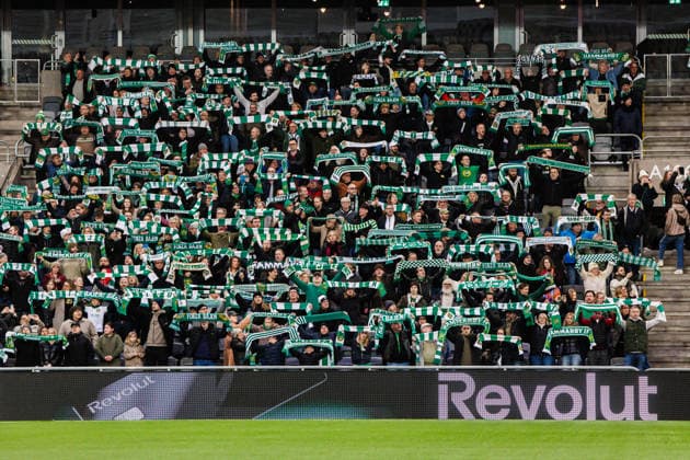 260402 Supporters of Hammarby ahead of the UEFA Women s Europa Cup semifinal between Hammarby and Sparta Prague on April 2, 2026 in Stockholm Photo Kenta Jönsson BILDBYRAN COP 210 KJ0331 fotboll football soccer fotball europa cup hammarby sparta prague uefa womens europa cup semifinal dam bbeng publik  Copyright: KENTAxJÖNSSON BB260402KJ070