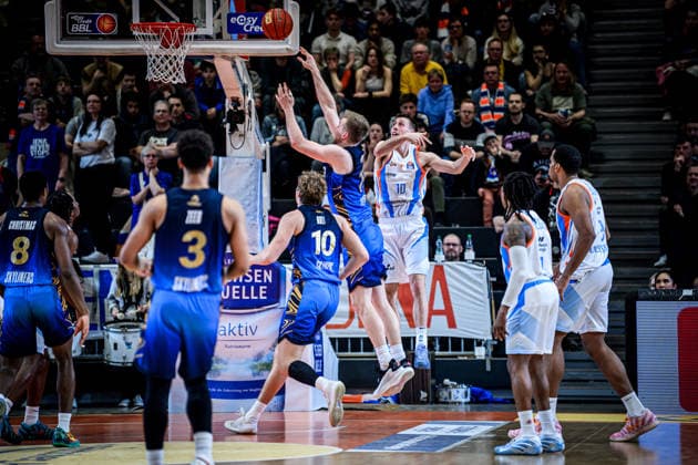 easycredit BBL Basketball Bundesliga 2025 2026 27 Matchday 02 04 2026 Science City Jena vs SKYLINERS Frankfurt Center Till Pape Frankfurt at the basketball against Joe Wieskamp Jena Sparkassen Arena