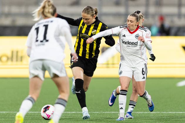 260402 Paulina Nyström of Häcken and Elisa Senb of Eintracht Frankfurt during the UEFA Women s Europa Cup semifinal between Häcken and Eintracht Frankfurt on April 2, 2026 in Gothenburg Photo Michael Erichsen BILDBYRAN COP 89 MI0962 bbeng dam eintracht frankfurt europa cup football fotball fotboll häcken semifinal soccer uefa womens europa cup  Copyright: MICHAELxERICHSEN BB260402MI098