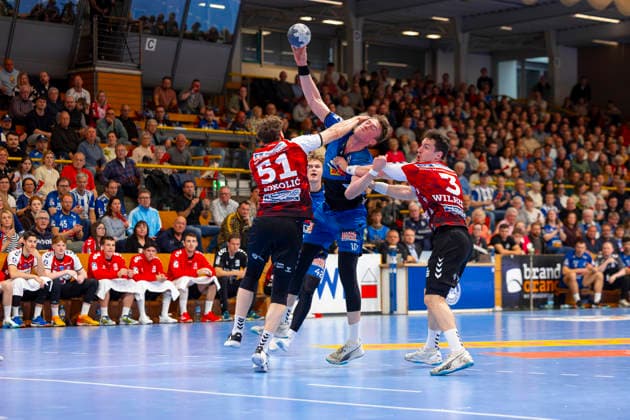 Ole Hagedorn Nr 10, VfL Luebeck Schwartau vs Luka Sokolic Nr 51, HSG Nordhorn Lingen and Christian Wilhelm Nr 3, HSG Nordhorn Lingen VfL Luebeck Schwartau vs HSG Nordhorn Lingen, Handball, 2 Bundesliga, 02 04 26 Luebeck Schleswig Holstein Germany Copyright: xAgentur54GradÂ°x xFelixxKoenigx