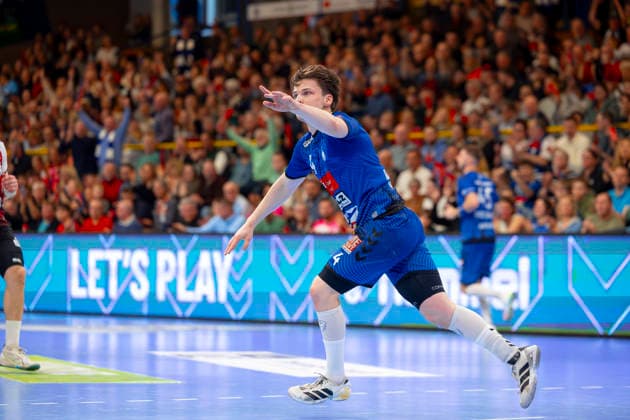 Paul Holzhacker Nr 4, VfL Luebeck Schwartau rejoices cheers VfL Luebeck Schwartau vs HSG Nordhorn Lingen, Handball, 2 Bundesliga, 02 04 26 Luebeck Schleswig Holstein Germany Copyright: xAgentur54GradÂ°x xFelixxKoenigx
