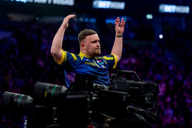 Sport Bilder des Tages 2026 BetMGM Premier League Darts, Night 9, Manchester Luke Littler during the 2026 BetMGM Premier League Darts, Night 9, at the AO Arena, Manchester, England on 2nd April 2026 Credit: Alex Young Every Second Media Editorial use only. All images are copyright Every Second Media Limited. No images may be reproduced without prior permission. Copyright: xIMAGO EveryxSecondxMediax ESM-1888-0028 AlexxYoungx xEveryxSecondxMediax