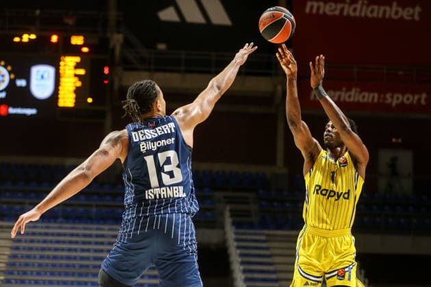 Maccabi Rapyd Tel Aviv v Anadolu Efes - Euroleague BELGRADE, SERBIA - APRIL 02: Players compete during the EuroLeague Regular Season Round 35 match between Maccabi Rapyd Tel Aviv and Anadolu Efes Istanbul at Aleksandar Nikolic Hall on April 02, 2026 in Belgrade, Serbia. Filip Stevanovic Anadolu Belgrade Serbia. Editorial use only. Please get in touch for any other usage.  Copyright: x2026xAnadoluxFilipxStevanovicx
