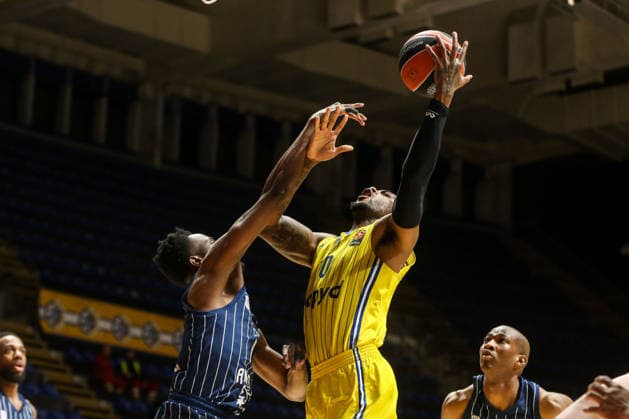 Maccabi Rapyd Tel Aviv v Anadolu Efes - Euroleague BELGRADE, SERBIA - APRIL 02: Players compete during the EuroLeague Regular Season Round 35 match between Maccabi Rapyd Tel Aviv and Anadolu Efes Istanbul at Aleksandar Nikolic Hall on April 02, 2026 in Belgrade, Serbia. Filip Stevanovic Anadolu Belgrade Serbia. Editorial use only. Please get in touch for any other usage.  Copyright: x2026xAnadoluxFilipxStevanovicx