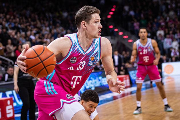 easyCredit Basketball Bundesliga Telekom Baskets Bonn MLP Academics Heidelberg 02 04 2026 Patrick Heckmann Telekom Baskets Bonn 33 goes to the basket easyCredit Basketball Bundesliga Telekom Baskets Bonn MLP Academics Heidelberg 02 04 2026, Telekom Dome Bonn Copyright: xBEAUTIFULxSPORTS Derixx