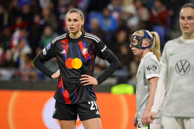 Lyon, France 02 April 2026 UEFA Women™s Champions League quarter-final second leg OL Lyonnes vs VfL Wolfsburg Women In the picture from left Jule Brand OL Lyonnes and Thea Bjelde VfL Copyright: HMBxMedia MadeleinexFantini