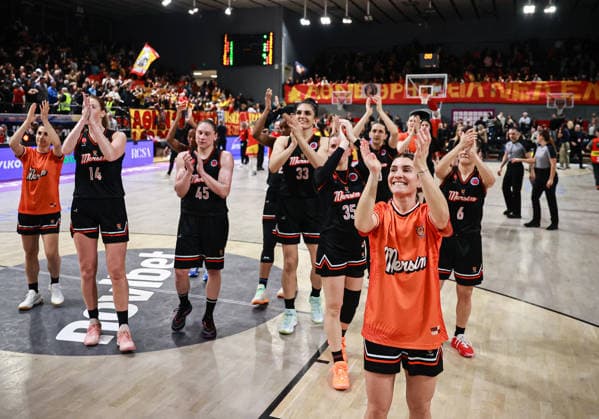 Athinaikos Qualco v CIMSA CBK Mersin - FIBA EuroCup Women Finals ATHENS, GREECE - APRIL 2: Players of CIMSA CBK Mersin celebrate after winning the first leg of the FIBA EuroCup Women final against Athinaikos Qualco at Makis Lioukas Sports Center in the Glyfada district of Athens, Greece on April 2, 2026. Serkan Avci Anadolu Athens Greece. Editorial use only. Please get in touch for any other usage.  Copyright: x2026xAnadoluxSerkanxAvcix