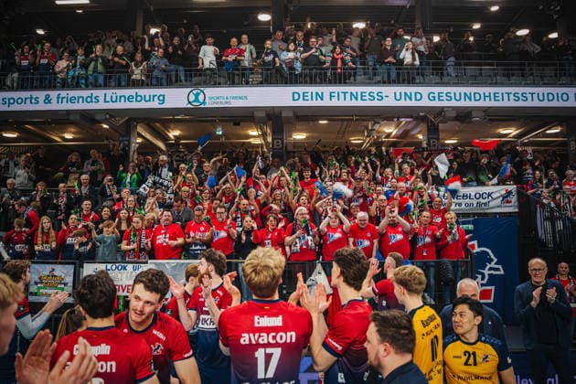 Volleyball Mens CEV Cup 2026 semi-final SVG Lüneburg vs VC Greenyard MAASEIK 02 04 2026 The team cheers the fans after the victory