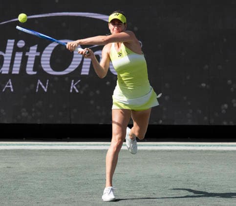 April 2, 2026: Anna Bondar (HUN) loses to Madison Keys (USA) 6-2, 7-5, at the Credit One Charleston Open being played at Credit One Staduim in Charleston, South Carolina, {USA} Ã‚ Tennisclix Charleston USA - ZUMAc04_ 20260402_zma_c04_113 Copyright: xLesliexBillmanx