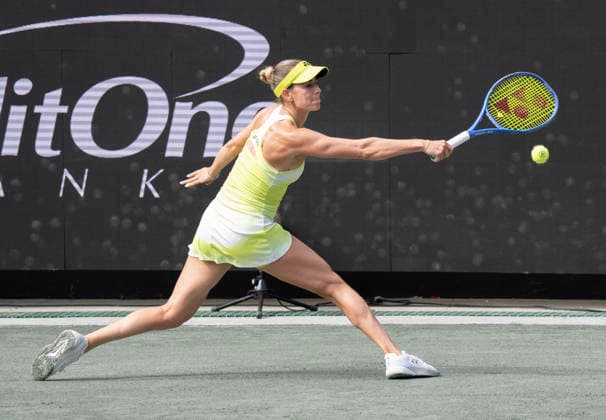 April 2, 2026: Anna Bondar (HUN) loses to Madison Keys (USA) 6-2, 7-5, at the Credit One Charleston Open being played at Credit One Staduim in Charleston, South Carolina, {USA} Ã‚ Tennisclix TENNIS 2026: Credit One Charleston Open APRIL 02  - ZUMAc04_ 20260402_zma_c04_118 Copyright: xLesliexBillmanx