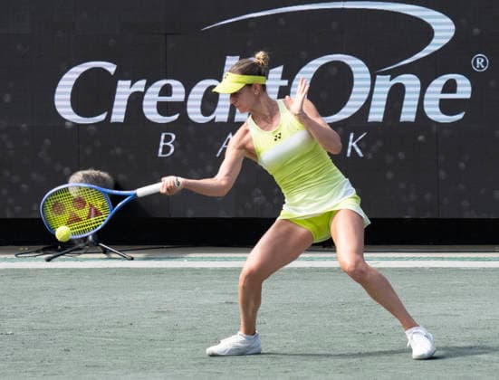 April 2, 2026: Anna Bondar (HUN) loses to Madison Keys (USA) 6-2, 7-5, at the Credit One Charleston Open being played at Credit One Staduim in Charleston, South Carolina, {USA} Ã‚ Tennisclix TENNIS 2026: Credit One Charleston Open APRIL 02  - ZUMAc04_ 20260402_zma_c04_125 Copyright: xLesliexBillmanx