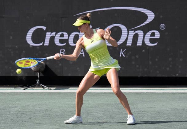 TENNIS 2026: Credit One Charleston Open APRIL 02 April 2, 2026: Anna Bondar (HUN) loses to Madison Keys (USA) 6-2, 7-5, at the Credit One Charleston Open being played at Credit One Staduim in Charleston, South Carolina, {USA} Ã‚ÂLeslie Billman Tennisclix (Credit Image: Â Leslie Billman Cal Media) Charleston South Carolina USA EDITORIAL USE ONLY Copyright: xx ZUMA-20260402_zma_c04_116.jpg LesliexBillmanx csmphotothree485047