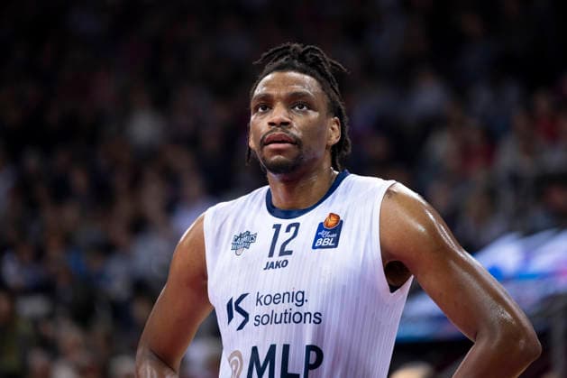 Osun OSUNNIYI HDB 12, mi , concentrated, attentive, single frame final score 94 82, Basketball 1 Bundesliga Telekom Baskets Bonn MLP ACADEMICS Heidelberg BON vs HDB Main Round 27 Matchday, in T E L E K O M D O M E, on 02 04 2026, Â