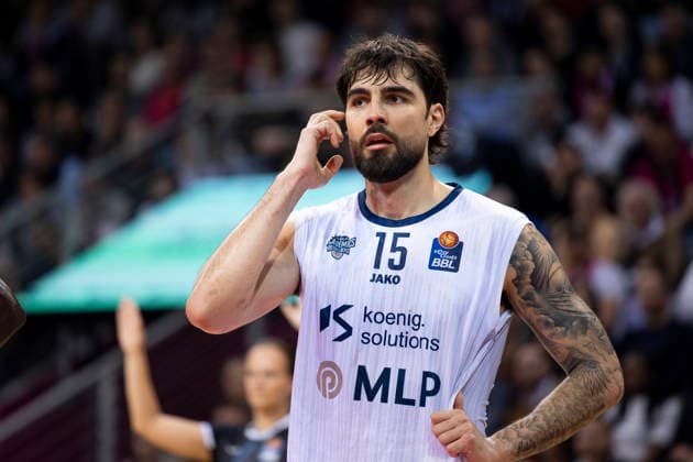 Marcel KESSEN KEßEN HDB 15, mi , thoughtful, attentive, single image final score 94 82, Basketball 1 Bundesliga Telekom Baskets Bonn MLP ACADEMICS Heidelberg BON vs HDB main round 27 matchday, in T E L E K O M D O M E, on 02 04 2026, Â