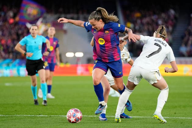 Barcelona FC v Real Madrid CF - UEFA Women s Champions League 2025 26 Quarter-finals Second Leg Claudia Pina forwards of Barcelona and Spain surrounded by Madrid players during the UEFA Women s Champions League 2025 26 Quarter-finals Second Leg match between FC Barcelona, Barca and Real Madrid CF at Spotify Camp Nou on April 2, 2026 in Barcelona, Spain. Barcelona Spain  Copyright: xJosexBretonx originalFilename:bretonhernandez-barcelon260402_npKCY.jpg