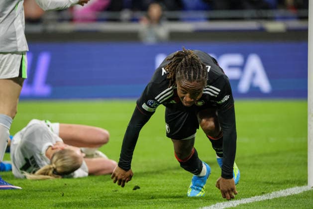 Lyon, France 02 April 2026 UEFA Women™s Champions League quarter-final second leg OL Lyonnes vs VfL Wolfsburg Women In the picture scorer Melchie Dumornay OL Lyonnes scores the goal to make it 2-0 for Lyon and cheers Copyright: HMBxMedia MadeleinexFantini