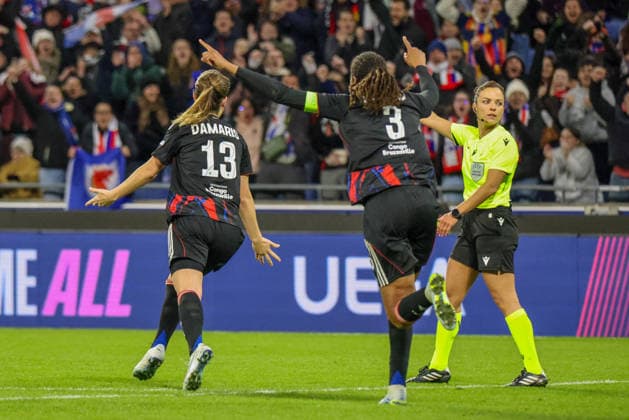Lyon, France 02 April 2026 UEFA Women™s Champions League quarter-final second leg OL Lyonnes vs VfL Wolfsburg Women In the picture from left scorer Damaris Egurrola OL Lyonnes scores the goal to make it 3-0 for Lyon and cheers with Wendie Renard OL Lyonnes Copyright: HMBxMedia MadeleinexFantini